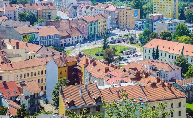 trabajar y vivir en Brno