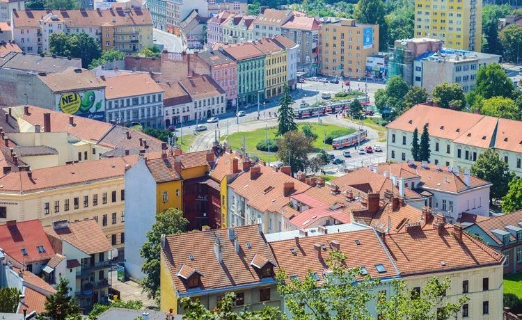 trabajar y vivir en Brno