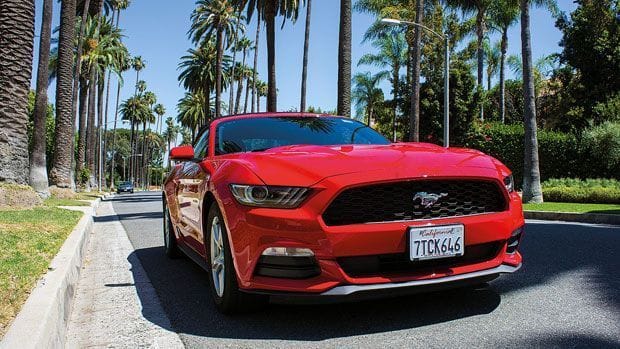 viaje a California, road trip con un Mustang descapotable